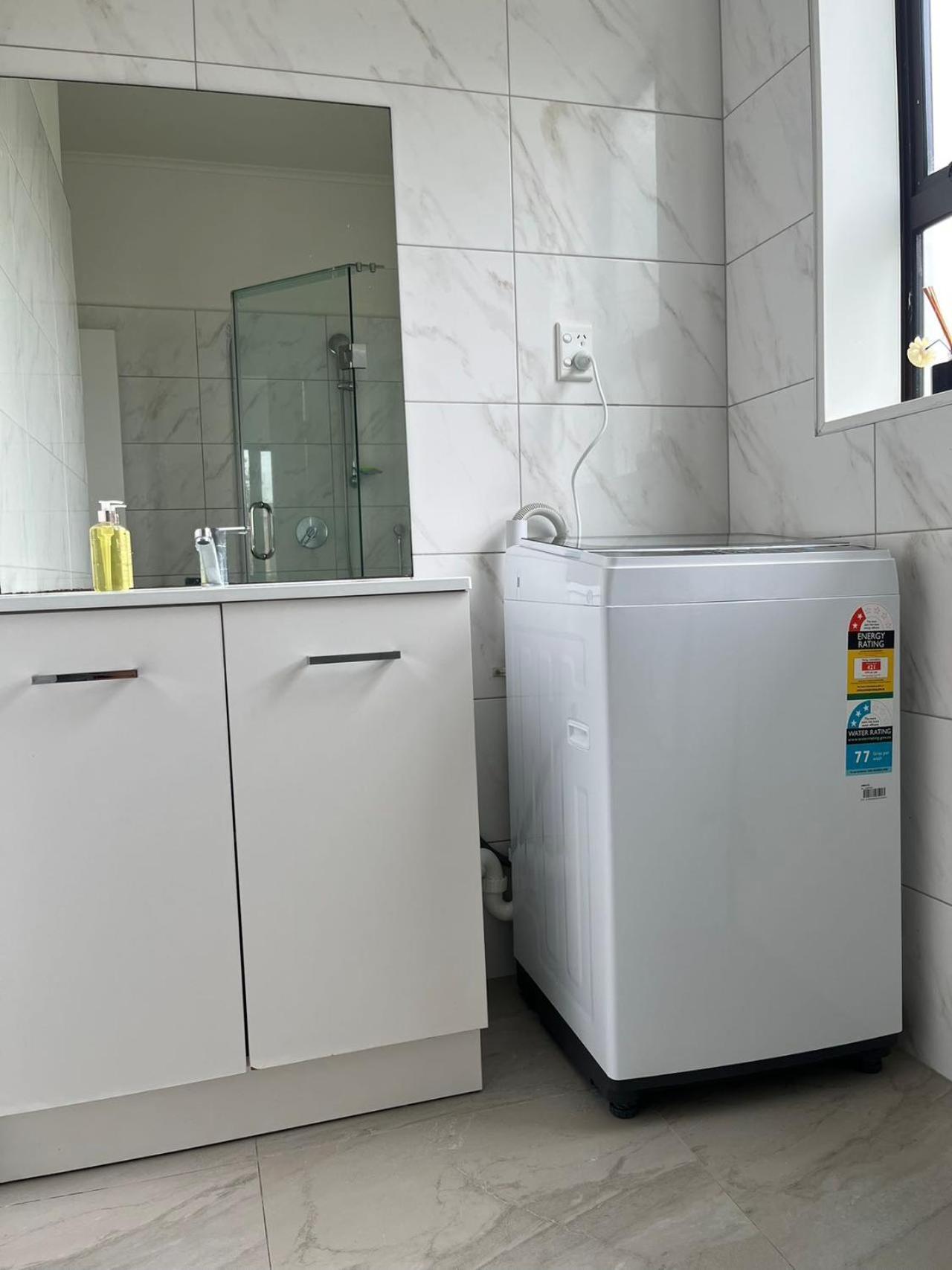 Totara Vale, Free Coffee, Parking And Wifi, Near Glenfield Mall And Highway 18,1 오클랜드 외부 사진